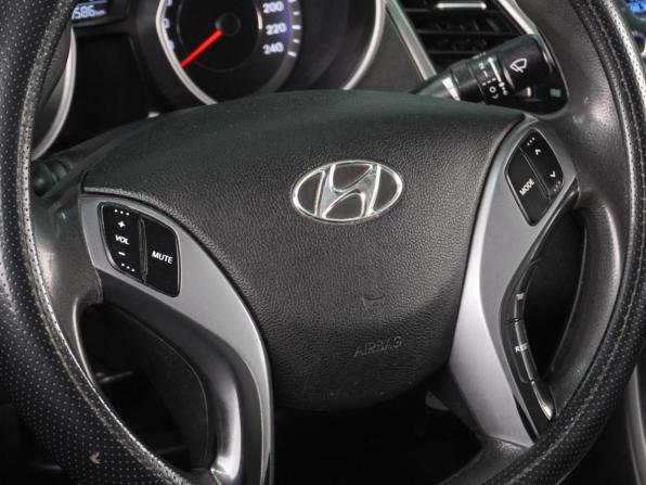 Hyundai Elantra V (MD) Рестайлинг с пробегом 2015 года, цена 1 169 000 рублей, 278586 км, седан, Автокод Объявления