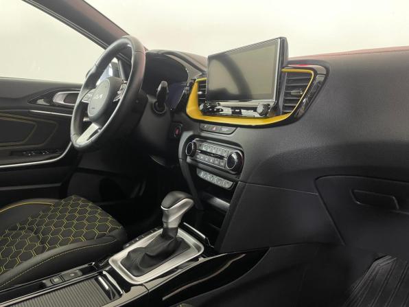 Kia XCeed I с пробегом 2021 года, цена 2 231 000 рублей, 62262 км, хэтчбек, Автокод Объявления