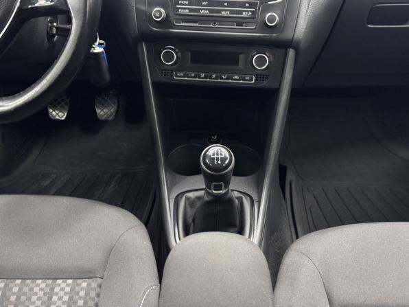 Volkswagen Polo V Рестайлинг с пробегом 2016 года, цена 1 190 000 рублей, 115687 км, седан, Автокод Объявления
