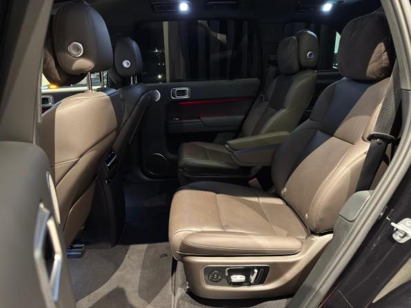 Li Auto (Lixiang) L9 I с пробегом 2024 года, цена 8 800 000 рублей, 31853 км, внедорожник, Автокод Объявления