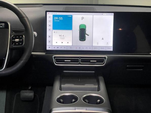 Li Auto (Lixiang) L7 I с пробегом 2023 года, цена 6 850 000 рублей, 214 км, внедорожник, Автокод Объявления