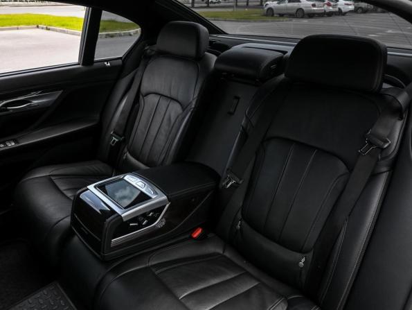 BMW 7 серии VI (G11/G12) с пробегом 2018 года, цена 3 339 000 рублей, 178520 км, седан, Автокод Объявления
