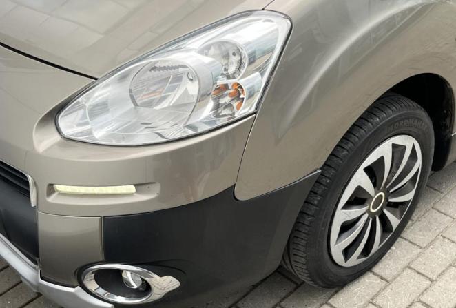 Peugeot Partner II Рестайлинг с пробегом 2012 года, цена 750 000 рублей, 235451 км, компактвэн, Автокод Объявления
