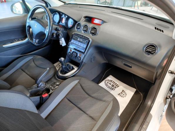 Peugeot 408 I с пробегом 2016 года, цена 614 000 рублей, 209627 км, седан, Автокод Объявления