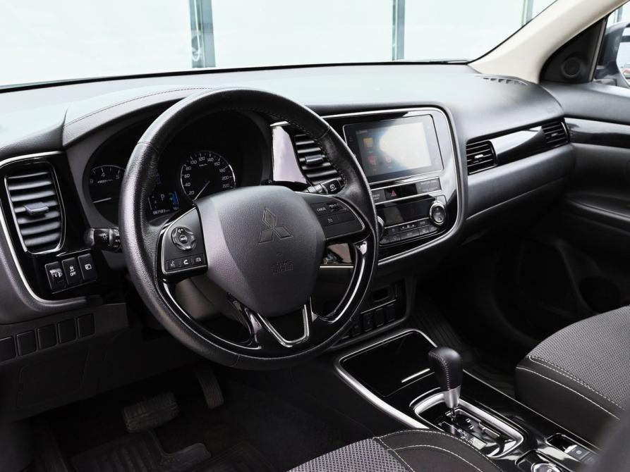 Mitsubishi Outlander III Рестайлинг 3 Екатеринбург  - изображение 16
