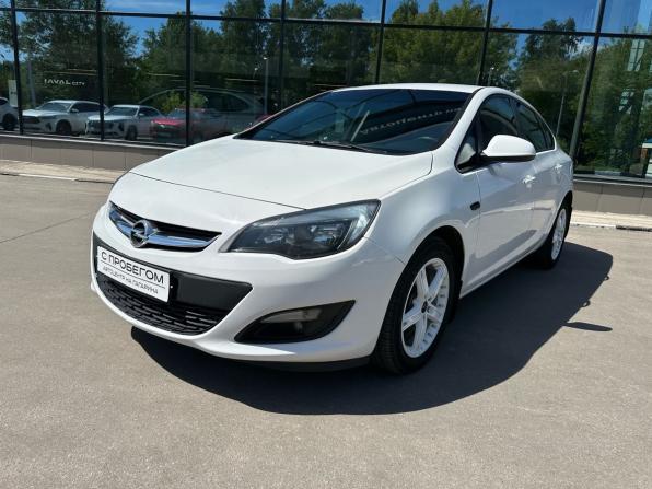 Opel Astra J Рестайлинг с пробегом 2014 года, цена 639 000 рублей, 157000 км, седан, Автокод Объявления
