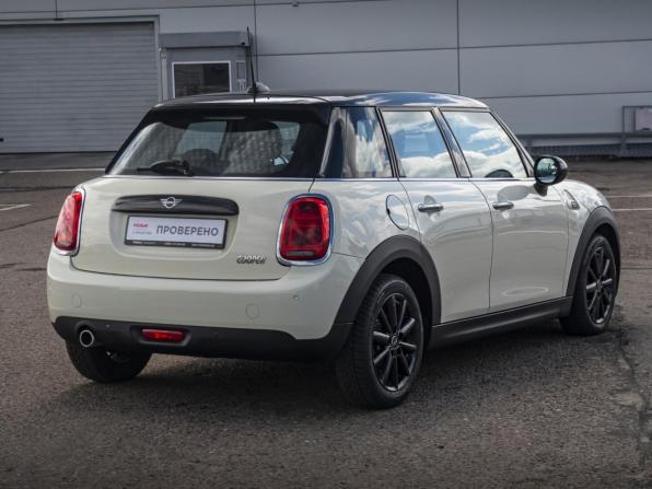 Mini Hatch III (F55/F56) Рестайлинг с пробегом 2019 года, цена 2 290 000 рублей, 26024 км, хэтчбек, Автокод Объявления