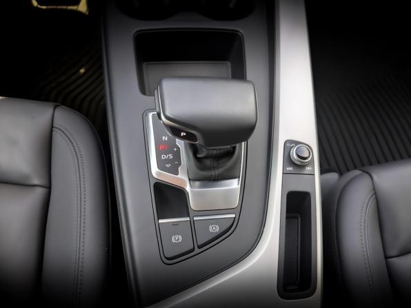 Audi A4 V (B9) Рестайлинг с пробегом 2022 года, цена 3 650 000 рублей, 21987 км, седан, Автокод Объявления
