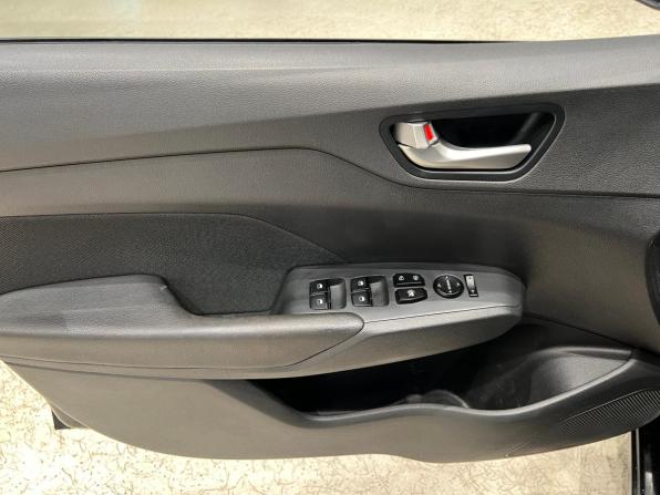 Hyundai Solaris II с пробегом 2019 года, цена 1 029 000 рублей, 171455 км, седан, Автокод Объявления
