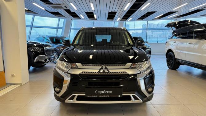 Mitsubishi Outlander III Рестайлинг 3 с пробегом 2020 года, цена 2 050 000 рублей, 132676 км, внедорожник, Автокод Объявления