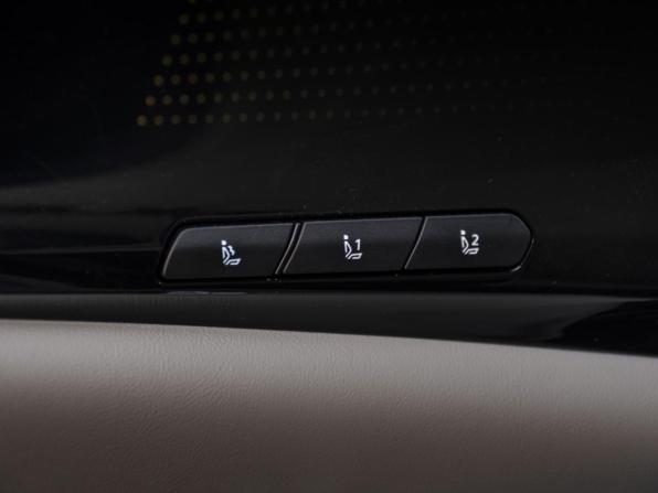 Kia Carnival IV Рестайлинг с пробегом 2025 года, цена 5 998 000 рублей, 31466 км, минивэн, Автокод Объявления