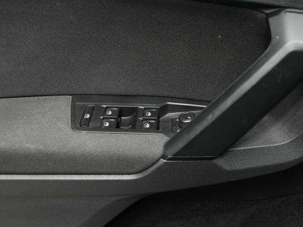 Volkswagen Tiguan II Рестайлинг с пробегом 2021 года, цена 2 900 000 рублей, 46912 км, внедорожник, Автокод Объявления