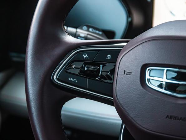 Geely Monjaro I с пробегом 2024 года, цена 3 600 000 рублей, 50994 км, внедорожник, Автокод Объявления
