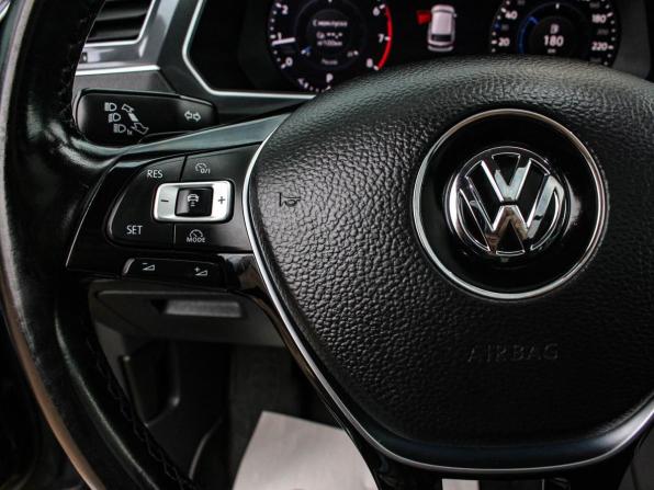 Volkswagen Tiguan II с пробегом 2017 года, цена 1 971 700 рублей, 179000 км, внедорожник, Автокод Объявления