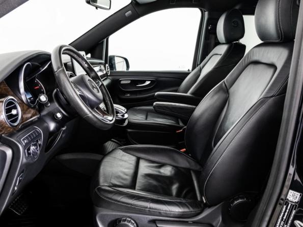 Mercedes-Benz V-Класс III (W447) Рестайлинг с пробегом 2019 года, цена 3 999 000 рублей, 198928 км, минивэн, Автокод Объявления