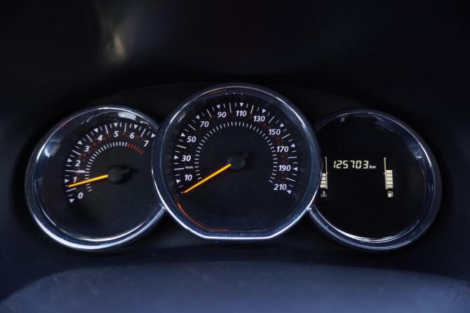 Renault Sandero II Рестайлинг с пробегом 2019 года, цена 1 199 000 рублей, 125701 км, хэтчбек, Автокод Объявления