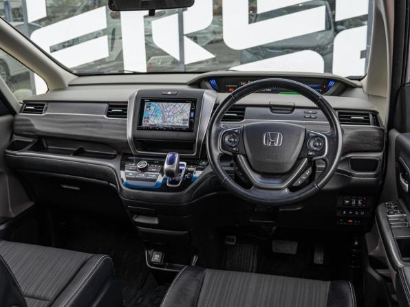 Honda Freed II с пробегом 2018 года, цена 1 680 000 рублей, 112520 км, компактвэн, Автокод Объявления