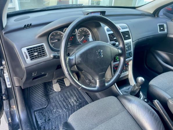 Peugeot 307 I Рестайлинг с пробегом 2005 года, цена 235 000 рублей, 327753 км, хэтчбек, Автокод Объявления