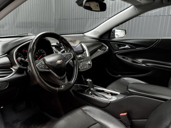 Chevrolet Malibu IX Рестайлинг с пробегом 2018 года, цена 1 350 000 рублей, 302482 км, седан, Автокод Объявления