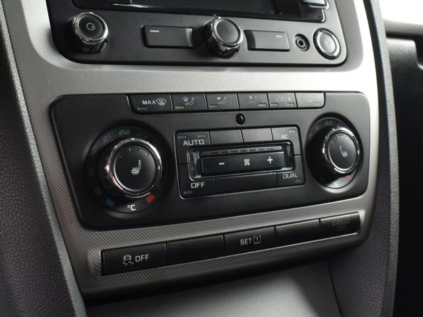 Skoda Octavia II (A5) Рестайлинг с пробегом 2012 года, цена 749 995 рублей, 231804 км, лифтбек, Автокод Объявления