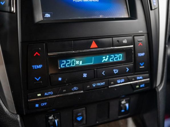 Toyota Camry VII (XV50) Рестайлинг с пробегом 2015 года, цена 1 700 000 рублей, 184650 км, седан, Автокод Объявления