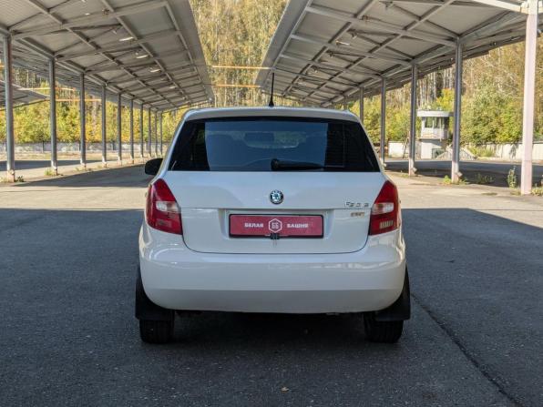 Skoda Fabia II Рестайлинг с пробегом 2012 года, цена 519 900 рублей, 260000 км, хэтчбек, Автокод Объявления