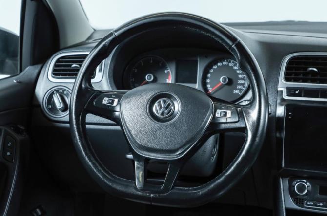 Volkswagen Polo V Рестайлинг с пробегом 2016 года, цена 1 199 000 рублей, 78500 км, седан, Автокод Объявления
