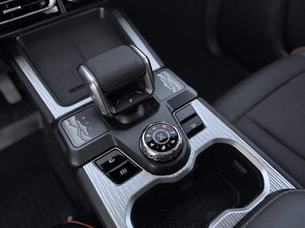 JETOUR T1 с пробегом 2025 года, цена 3 699 500 рублей, 3680 км, внедорожник, Автокод Объявления