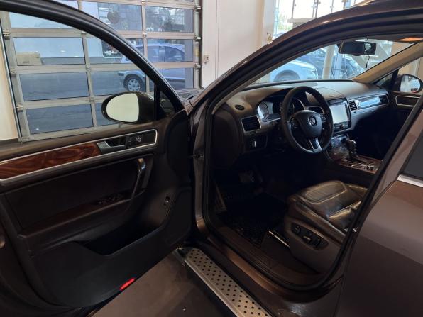 Volkswagen Touareg II с пробегом 2010 года, цена 1 285 000 рублей, 551435 км, внедорожник, Автокод Объявления