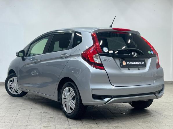 Honda Fit III Рестайлинг с пробегом 2018 года, цена 1 239 000 рублей, 108491 км, хэтчбек, Автокод Объявления