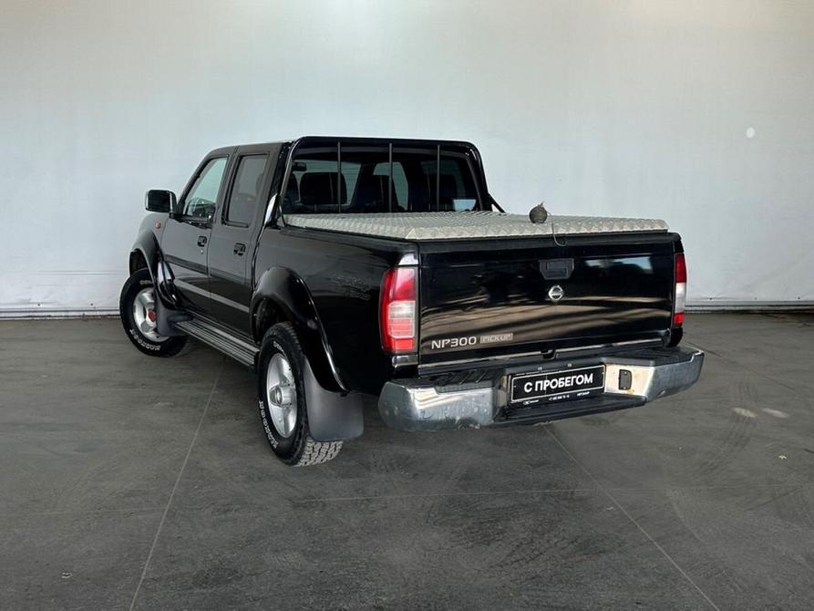 Nissan NP300 Москва  - изображение 4