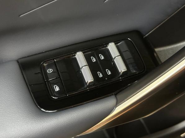Geely Atlas II с пробегом 2024 года, цена 2 990 000 рублей, 18723 км, внедорожник, Автокод Объявления