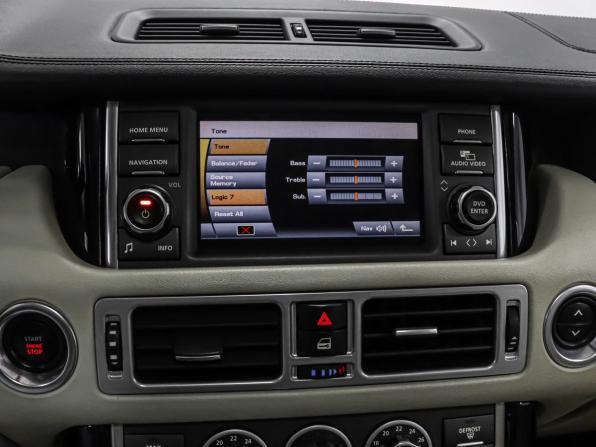 Land Rover Range Rover III Рестайлинг 2 с пробегом 2009 года, цена 1 699 000 рублей, 443267 км, внедорожник, Автокод Объявления