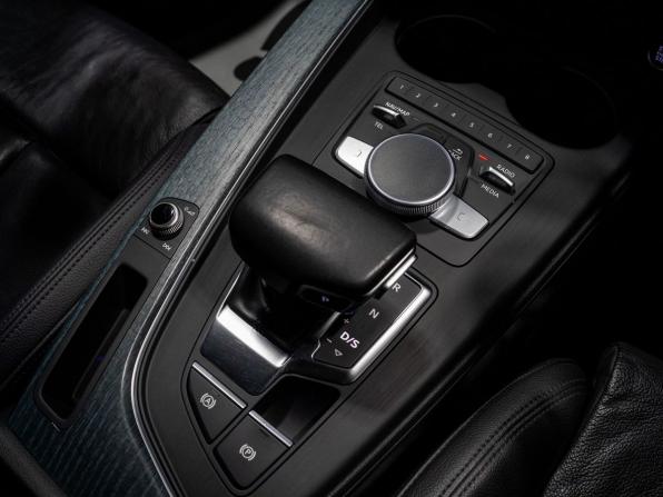 Audi A4 V (B9) с пробегом 2017 года, цена 2 030 000 рублей, 61482 км, универсал, Автокод Объявления