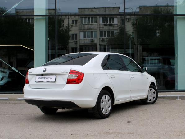 Skoda Rapid I с пробегом 2015 года, цена 790 000 рублей, 202000 км, лифтбек, Автокод Объявления