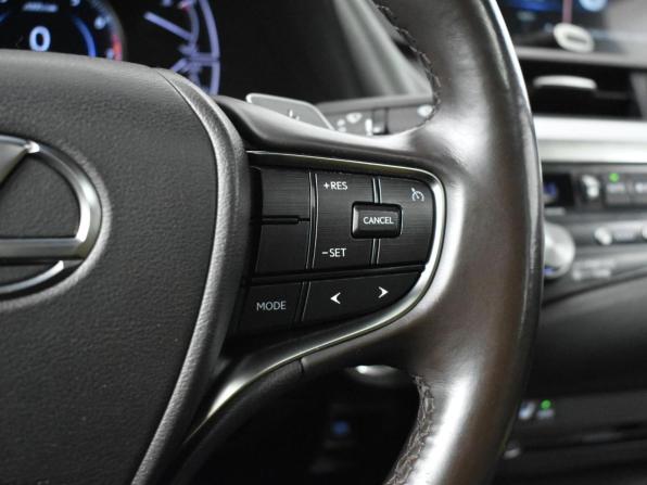 Lexus ES VII с пробегом 2021 года, цена 3 463 100 рублей, 93475 км, седан, Автокод Объявления