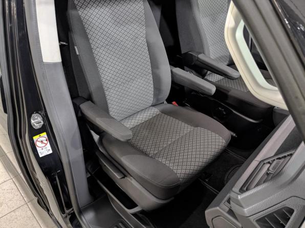 Volkswagen Multivan T6 Рестайлинг с пробегом 2021 года, цена 6 195 000 рублей, 68484 км, минивэн, Автокод Объявления