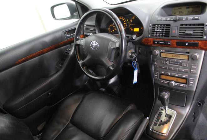 Toyota Avensis II с пробегом 2005 года, цена 660 000 рублей, 213444 км, седан, Автокод Объявления
