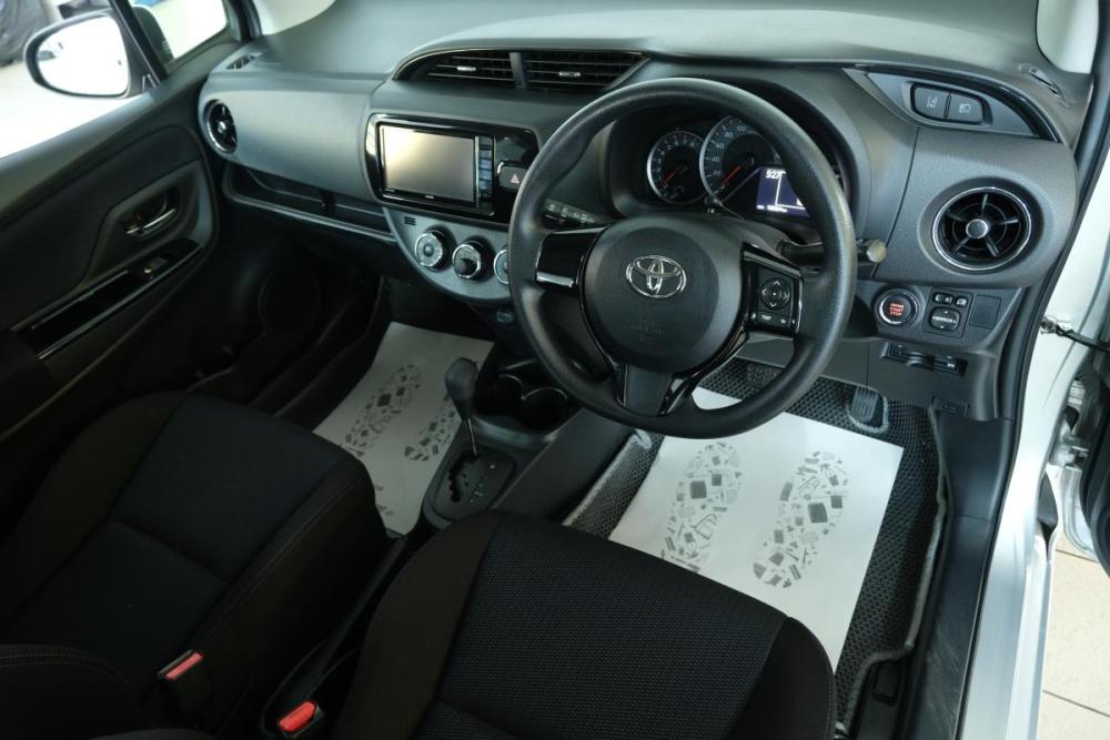 Toyota Vitz III (XP130) Рестайлинг Омск  - изображение 11