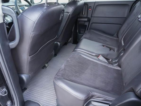 Honda Freed I Рестайлинг с пробегом 2012 года, цена 1 080 000 рублей, 107657 км, компактвэн, Автокод Объявления