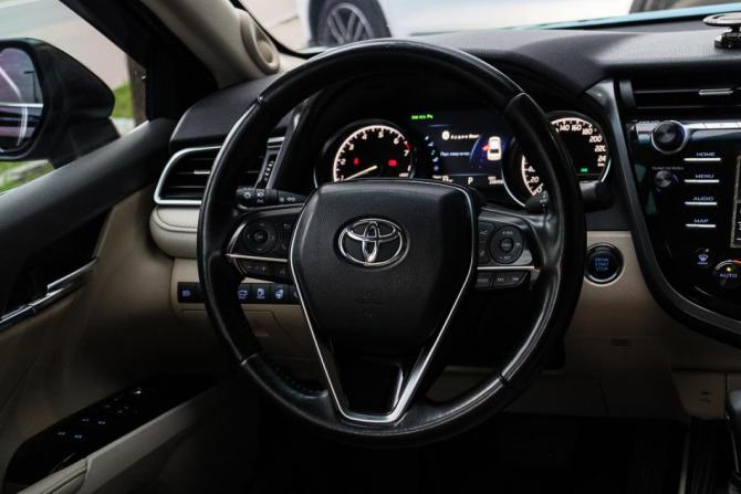 Toyota Camry VIII (XV70) с пробегом 2019 года, цена 2 450 000 рублей, 208455 км, седан, Автокод Объявления