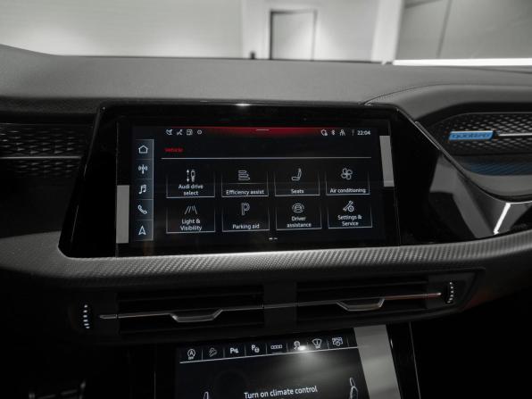 Audi Q6 с пробегом 2026 года, цена 8 700 000 рублей, 17 км, внедорожник, Автокод Объявления