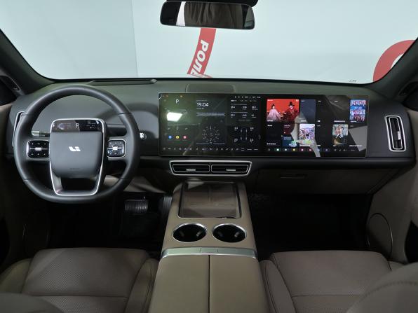 Li Auto (Lixiang) L6 I с пробегом 2025 года, цена 6 825 000 рублей, 5400 км, внедорожник, Автокод Объявления