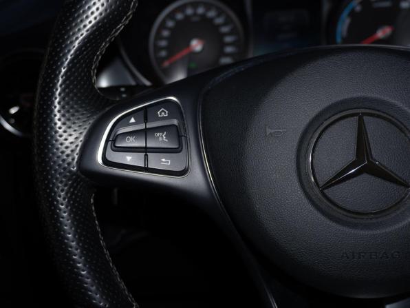 Mercedes-Benz EQV I с пробегом 2021 года, цена 6 800 000 рублей, 28396 км, минивэн, Автокод Объявления
