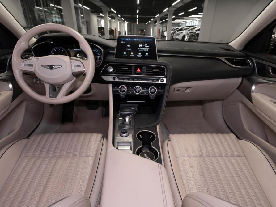 Genesis G70 I Москва  - изображение 8