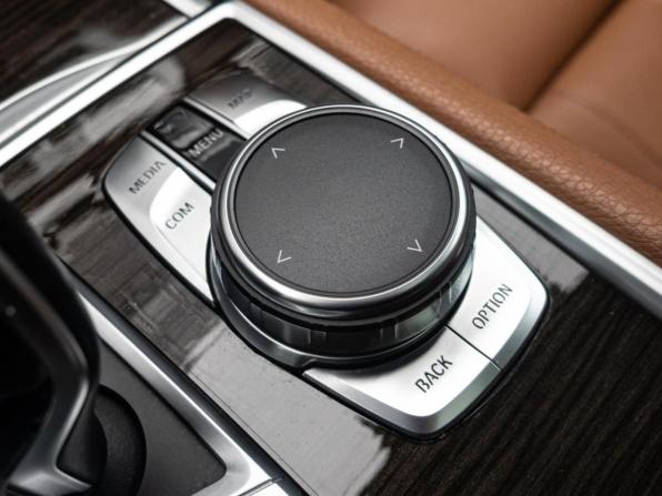 BMW 7 серии VI (G11/G12) с пробегом 2017 года, цена 4 220 000 рублей, 136548 км, седан, Автокод Объявления