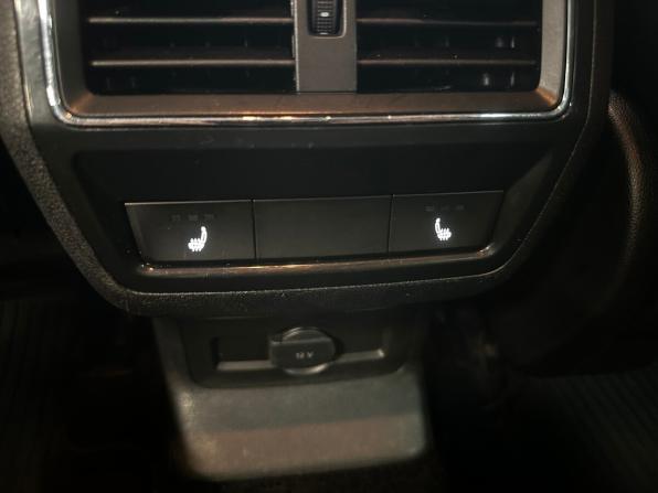 Skoda Karoq I с пробегом 2020 года, цена 1 320 000 рублей, 274977 км, внедорожник, Автокод Объявления
