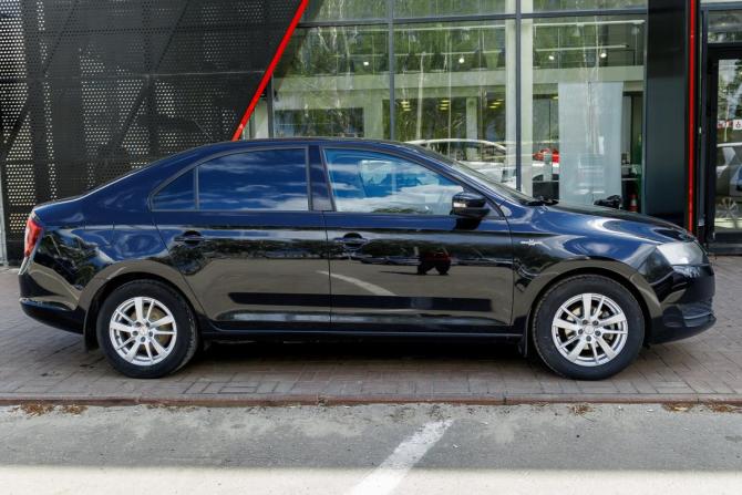 Skoda Rapid I Рестайлинг с пробегом 2019 года, цена 975 000 рублей, 123190 км, лифтбек, Автокод Объявления