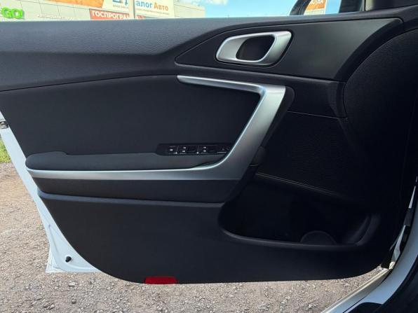 Kia Ceed III с пробегом 2019 года, цена 1 900 000 рублей, 49489 км, хэтчбек, Автокод Объявления