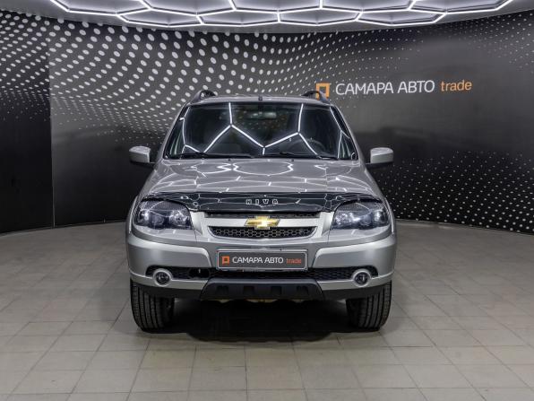 Chevrolet Niva I Рестайлинг с пробегом 2018 года, цена 888 000 рублей, 72000 км, внедорожник, Автокод Объявления